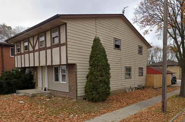 9402 W Silver Spring Dr - Photo 2 of 3