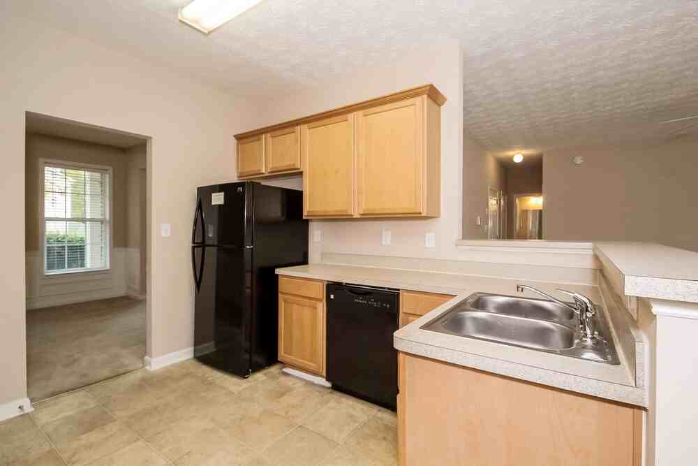 1000 Maple Leaf Dr - Photo 5 of 15