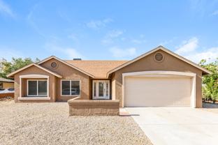 10801 W Wagon Wheel Dr - Photo 1 of 1