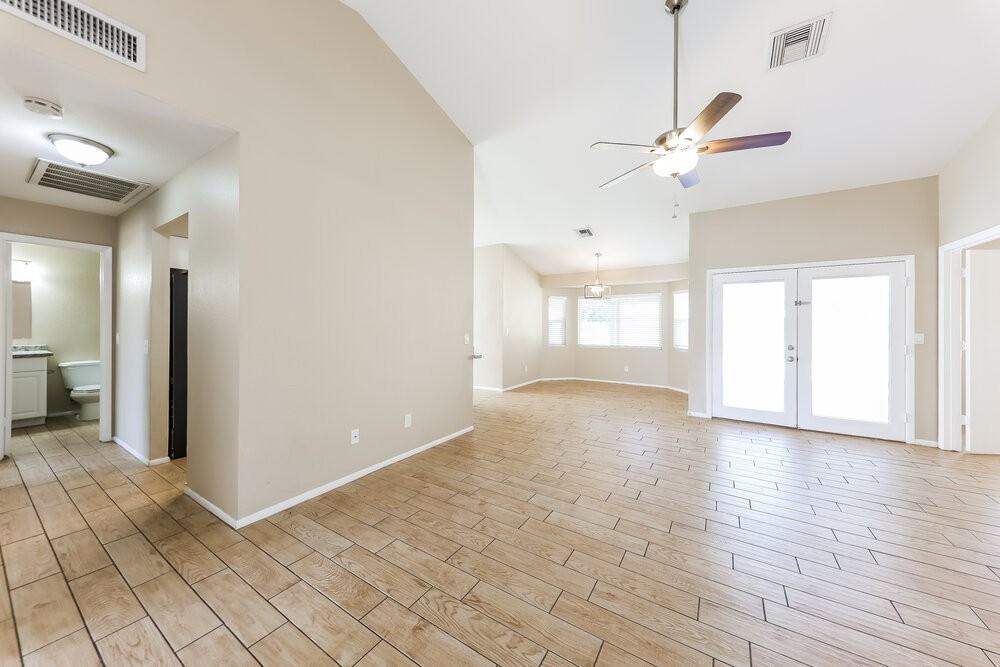 10801 W Wagon Wheel Dr - Photo 3 of 15
