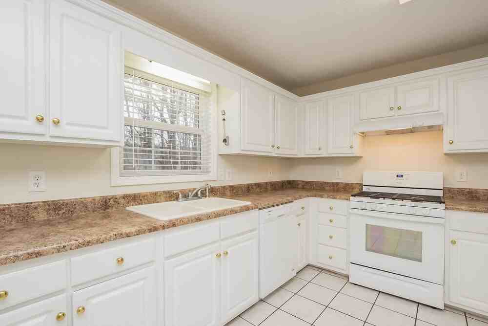 19 Eagle Point Ct - Photo 6 of 15