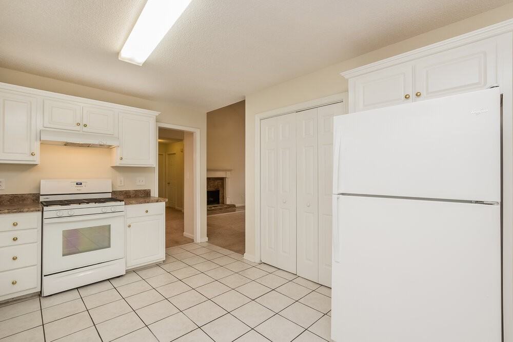 19 Eagle Point Ct - Photo 7 of 15