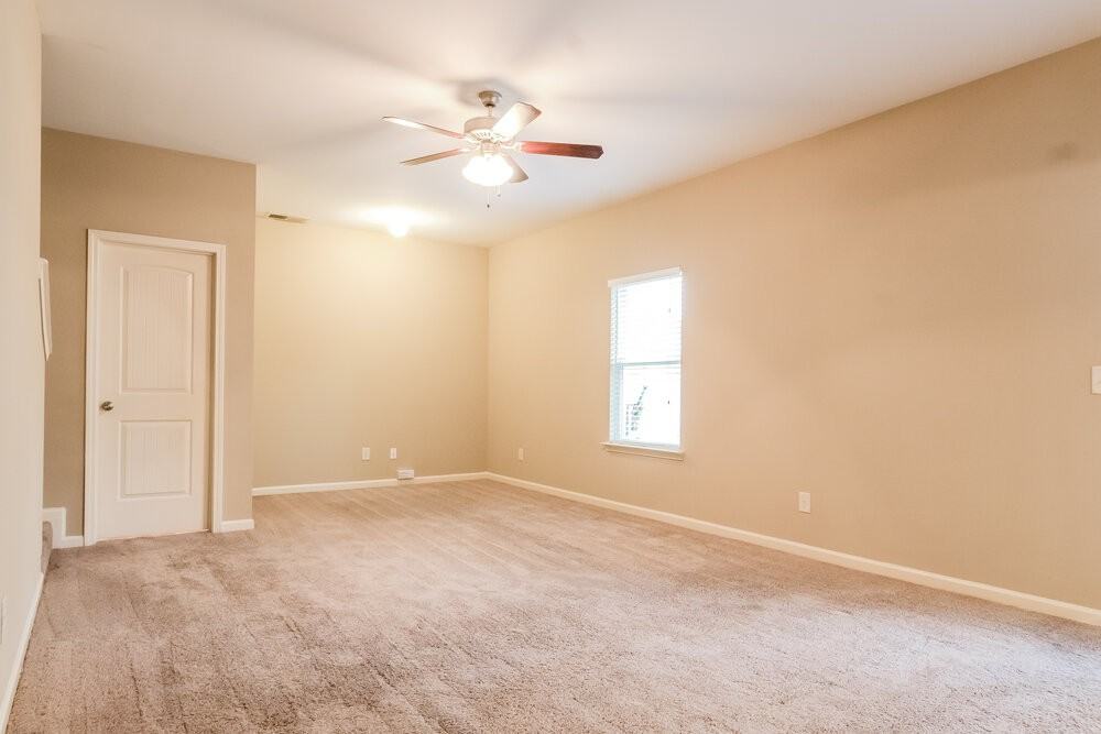107 Crescent Woode Way - Photo 4 of 17