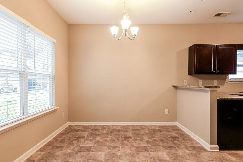 107 Crescent Woode Way - Photo 6 of 17