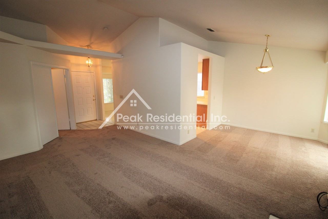 1024 Moreno Way - Photo 5 of 24
