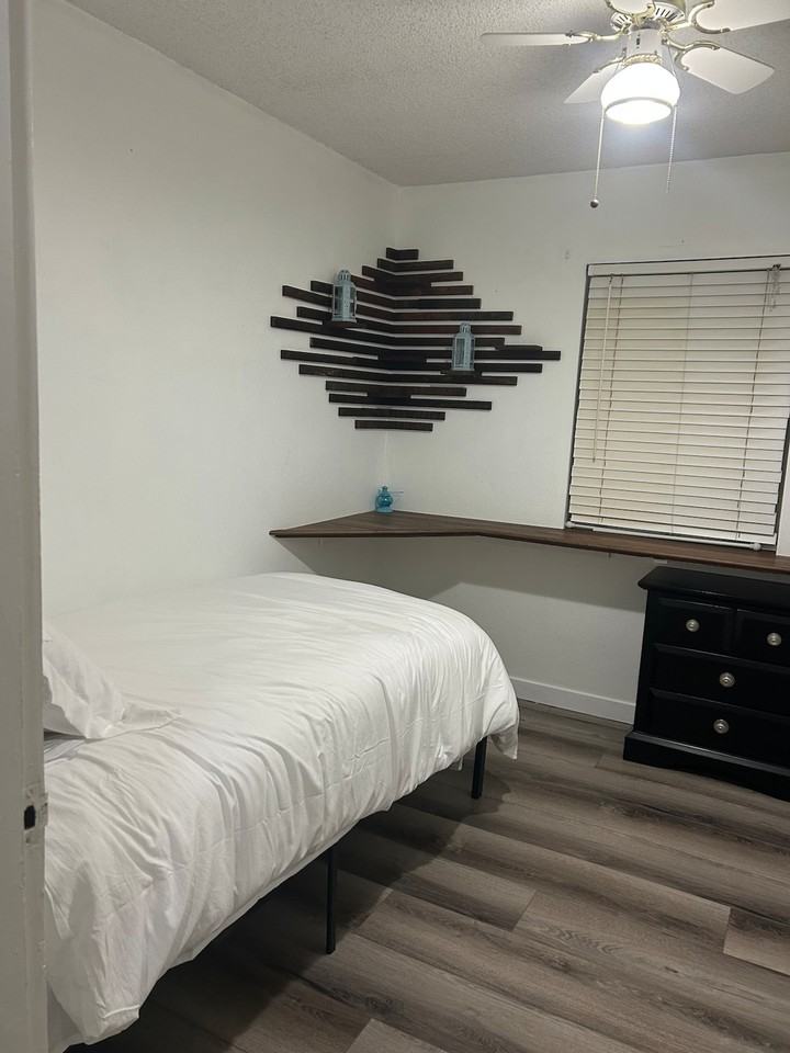 600 Ne 3rd St #1529260P - Photo 5 of 11