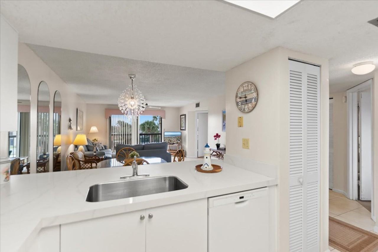 4250 A1a S #1538861P - Photo 3 of 50