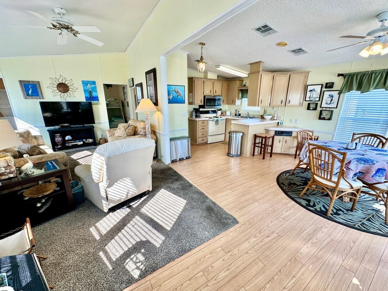527 Nettles Blvd #1537486P - Photo 3 of 18