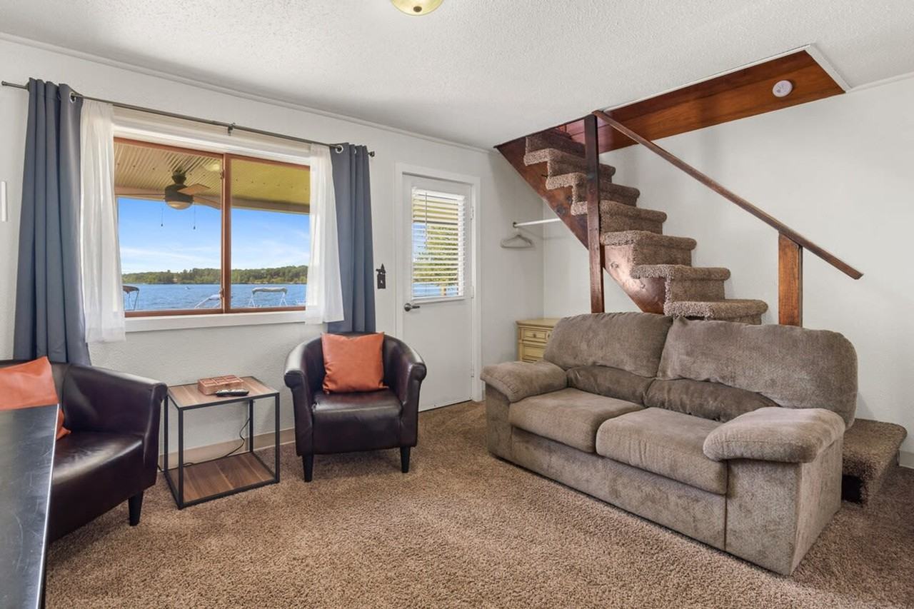 228 East State Street - Photo 6 of 42