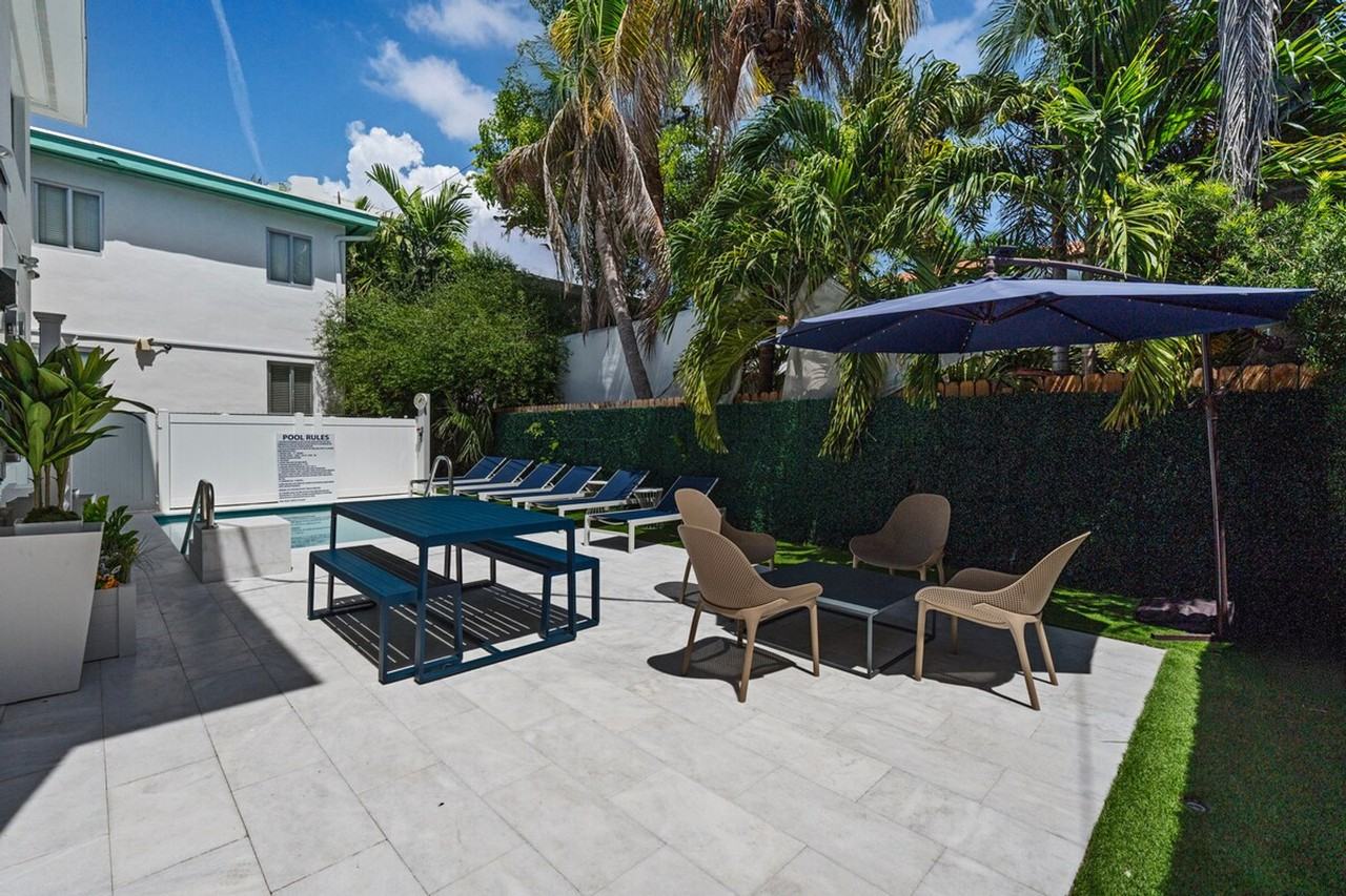 1580 Bay Rd #1540482P - Photo 4 of 18
