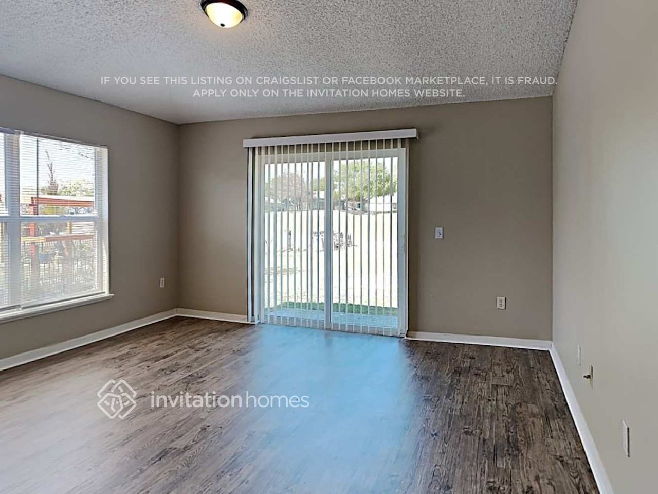 15955 Wilkinson Dr - Photo 4 of 19