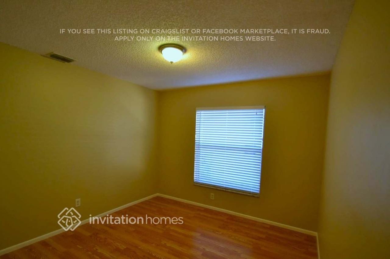 15616 Hidden Lake Cir - Photo 4 of 11