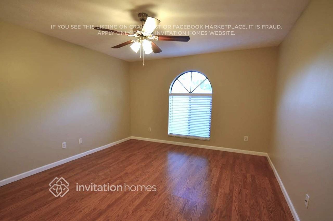 15616 Hidden Lake Cir - Photo 5 of 11