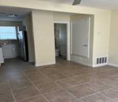 featured image of 905 S 17th St