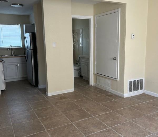 Beautiful 2 bedroom four plex in Copperas Cove - Photo 3 of 5