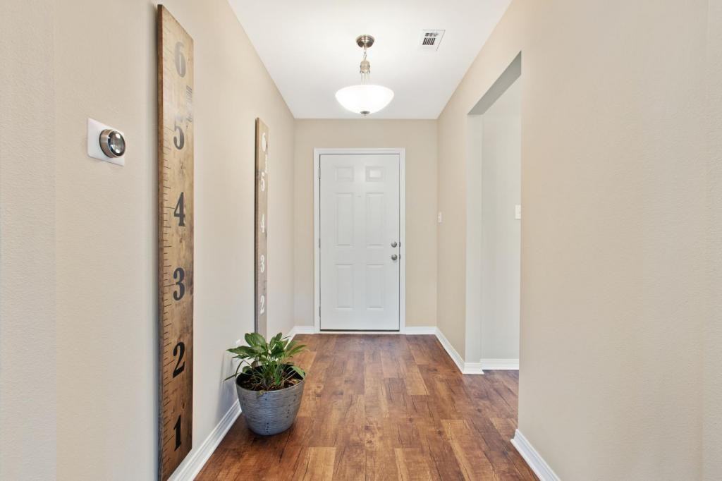 44 Whisperwood Ln - Photo 6 of 50