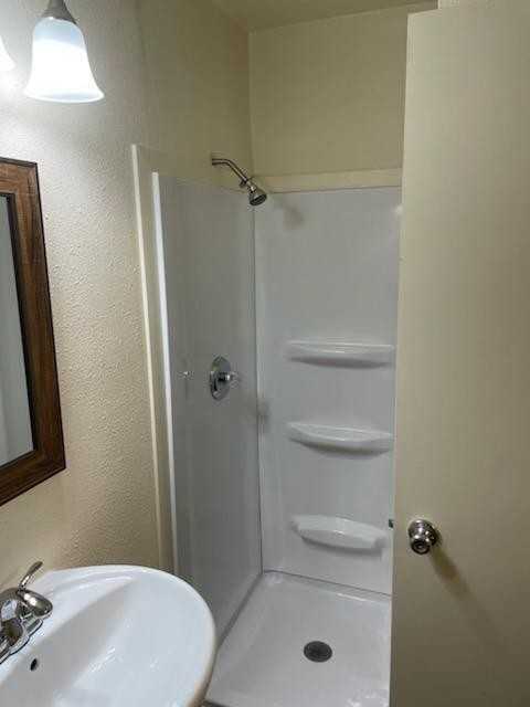 3712 Venice Rd #7 - Photo 5 of 6