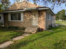 featured image of 1002 4th St Se