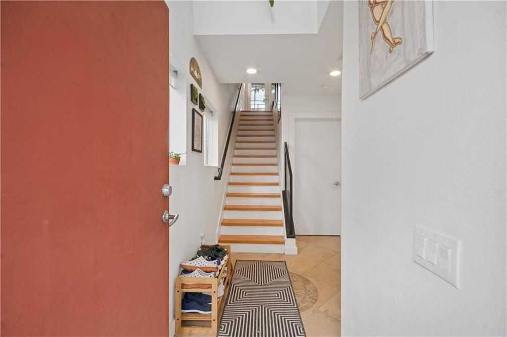 920 Memorial Dr Se ##22 - Photo 3 of 22