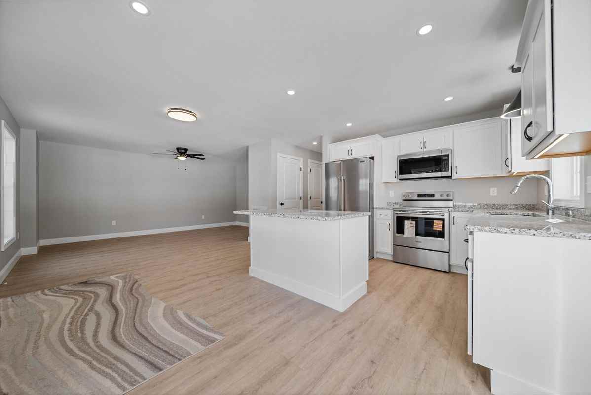 136 S Main St ##B - Photo 2 of 17
