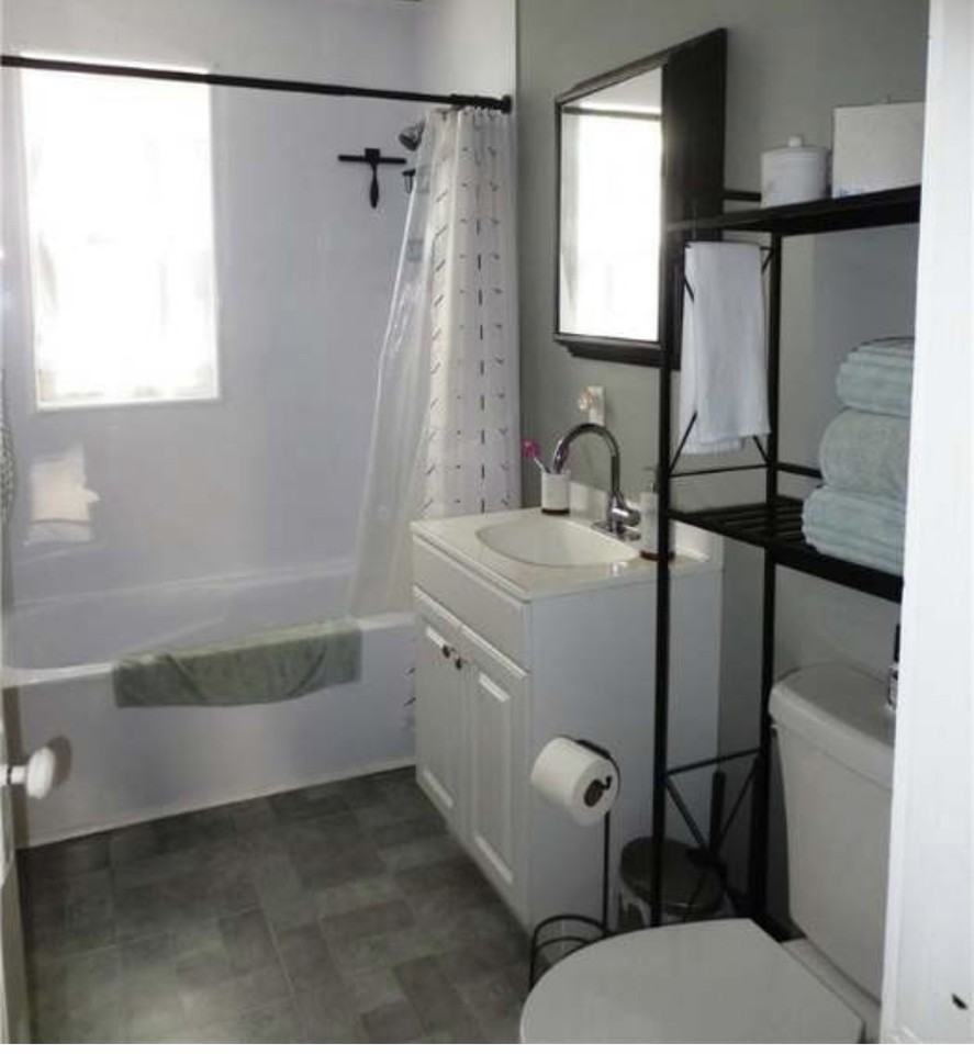 22 Woonsocket Hill Rd #1R - Photo 5 of 5