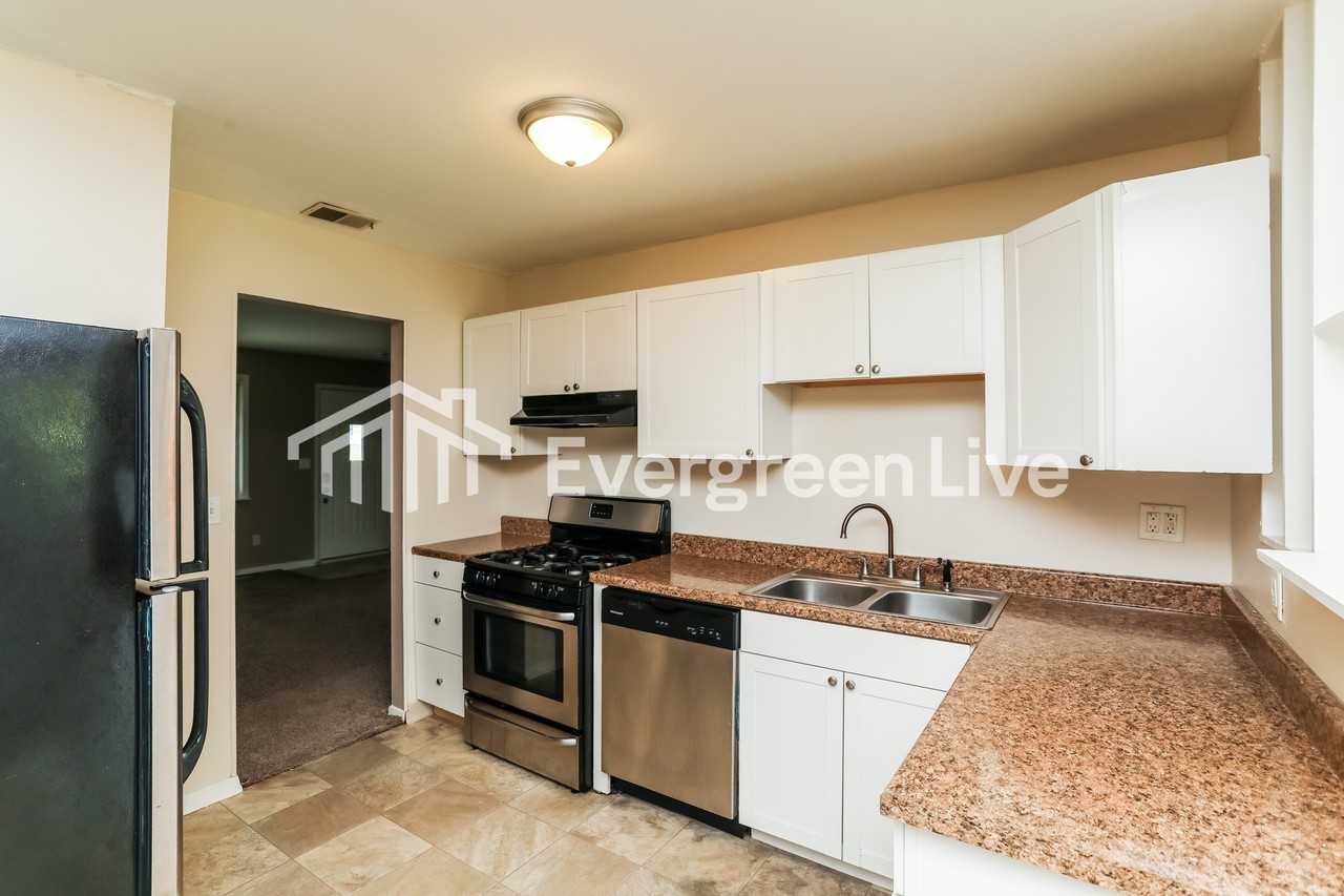 774 Crowden Dr - Photo 6 of 15