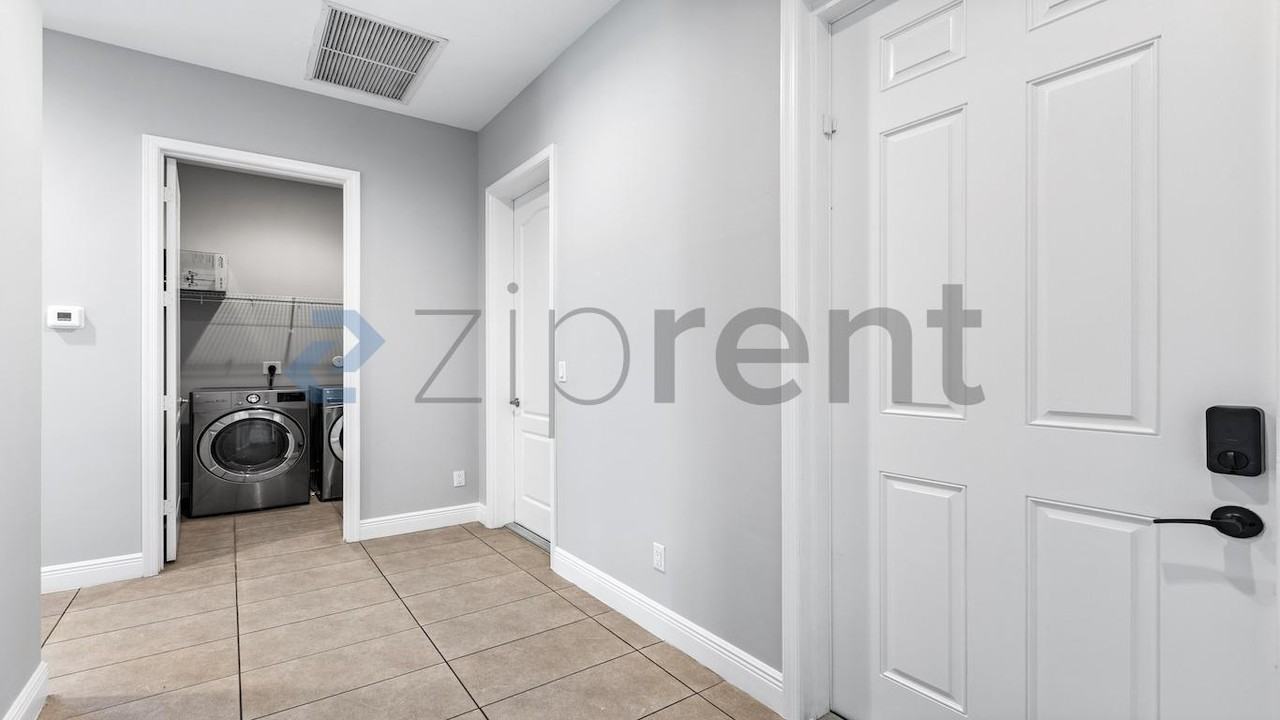 6837 1st St - Photo 6 of 29