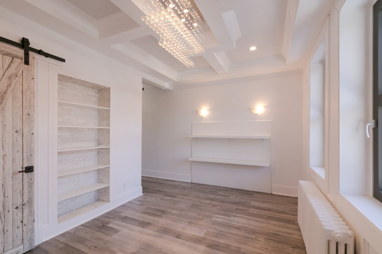 2050 Claremont Ave - Photo 2 of 50