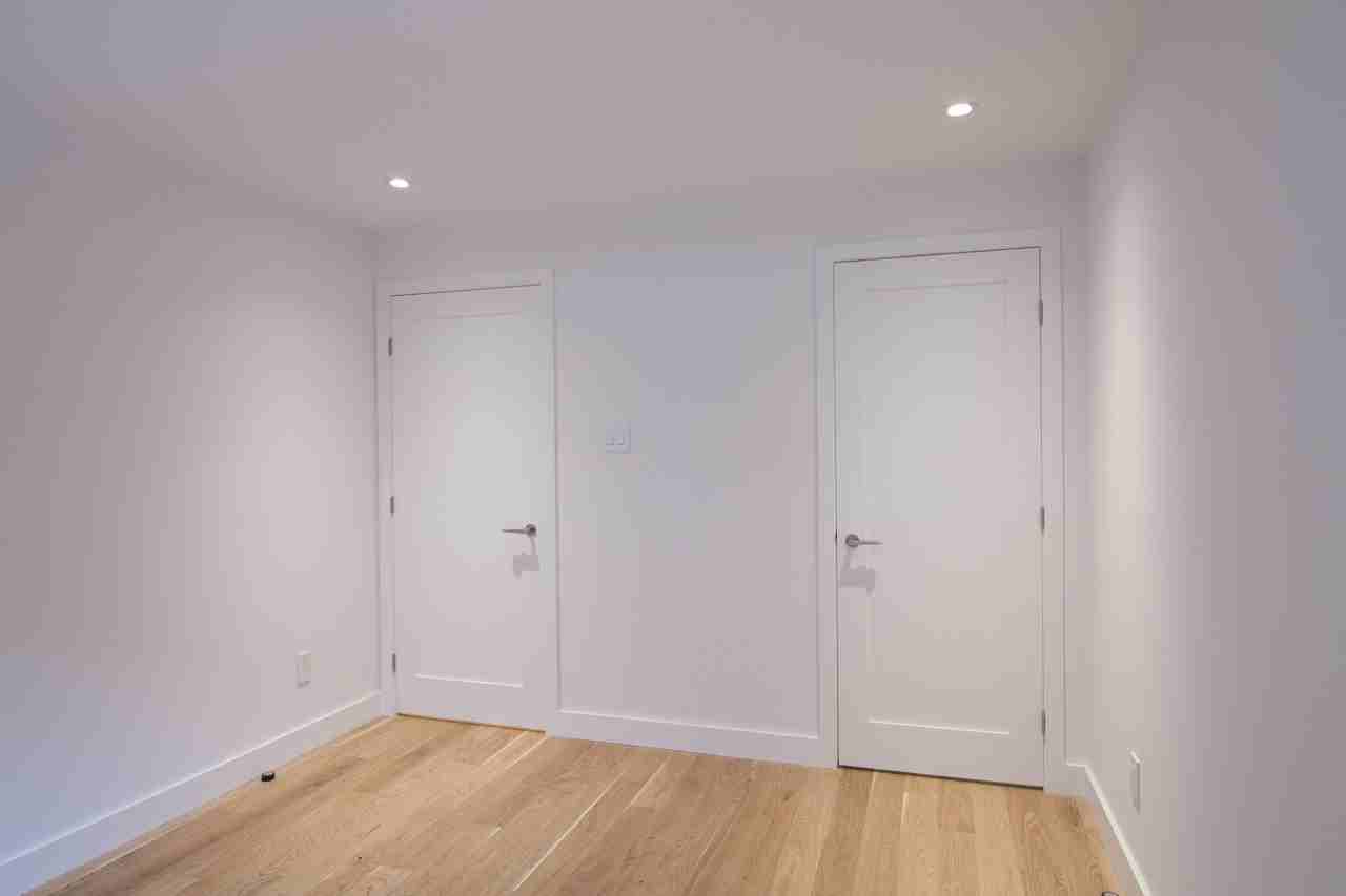 4570-4590 Queen Mary - Photo 3 of 50