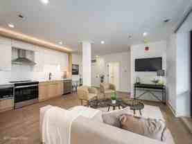 4713 N Clark St #401 - Photo 1 of 1