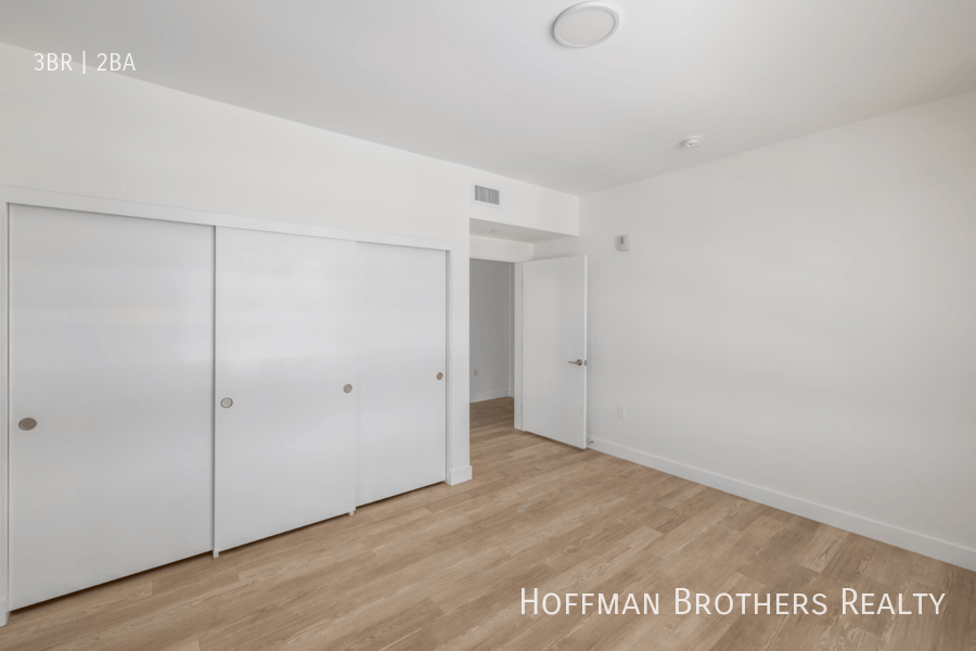 23036 Ventura Blvd #202 - Photo 5 of 10