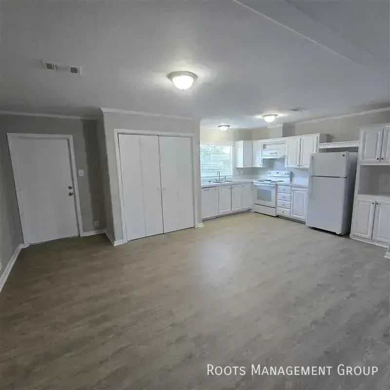 15727 Reddy Ln #15727R - Photo 2 of 20