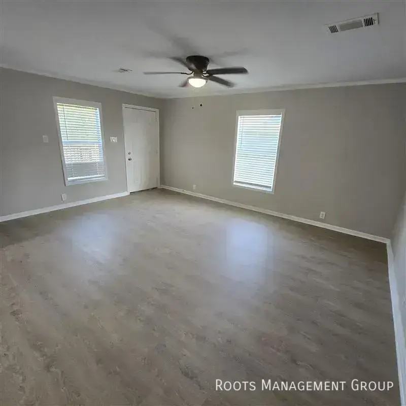15727 Reddy Ln #15727R - Photo 3 of 20