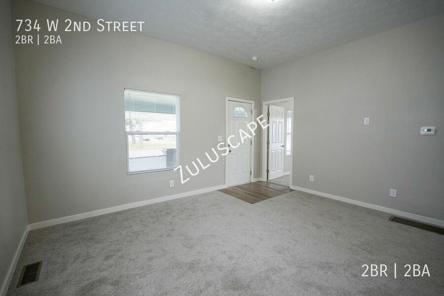 734 W 2nd St - Photo 3 of 17