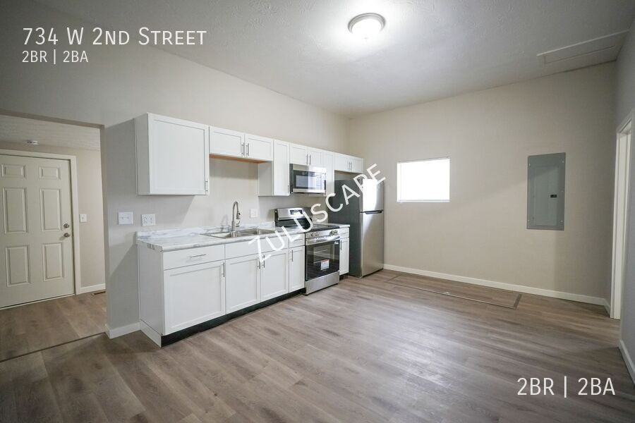 734 W 2nd St - Photo 7 of 17