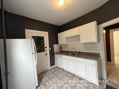 1034 14th Ave Se #1 - Photo 5 of 13