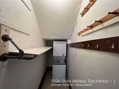 1034 14th Ave Se #1 - Photo 6 of 13
