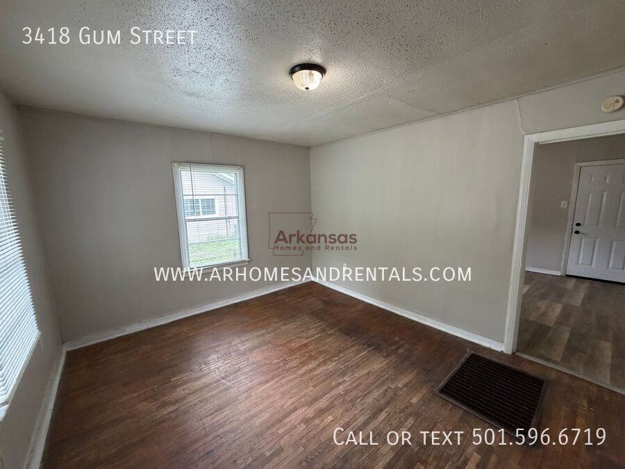 3418 Gum St - Photo 5 of 22
