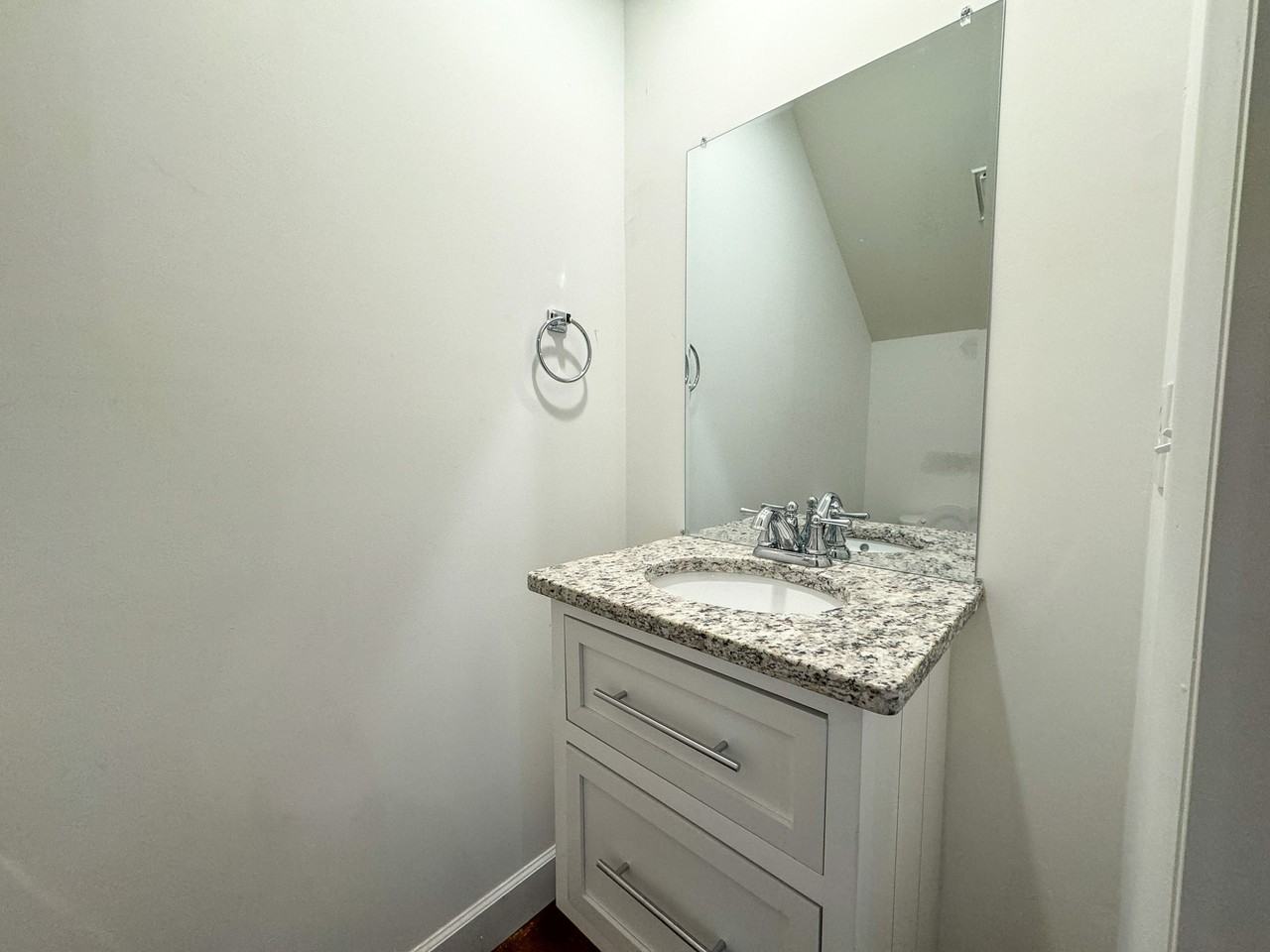 428 Winston St #1 - Photo 7 of 10