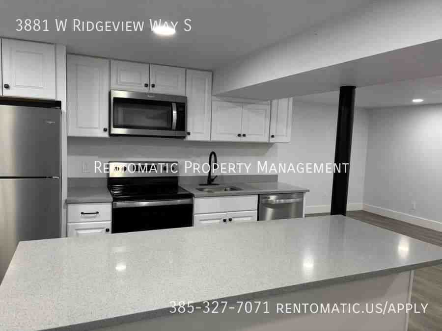 3881 W Ridgeview Way - Photo 5 of 23
