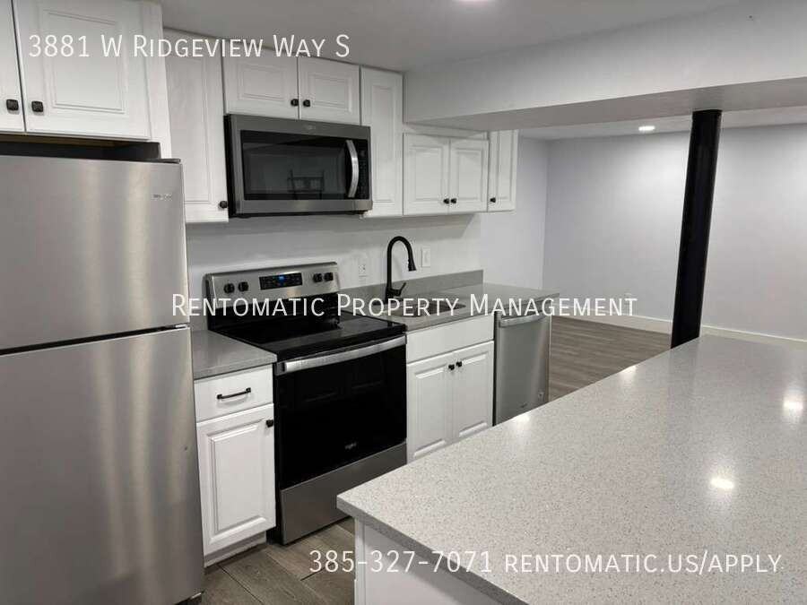 3881 W Ridgeview Way - Photo 6 of 23
