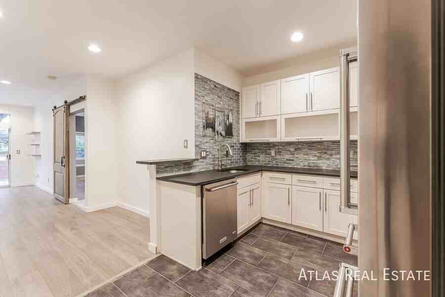6001 S Yosemite St #H102 - Photo 4 of 29