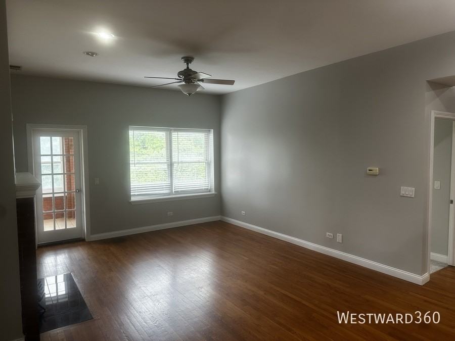5948 S King Dr #4 - Photo 6 of 22