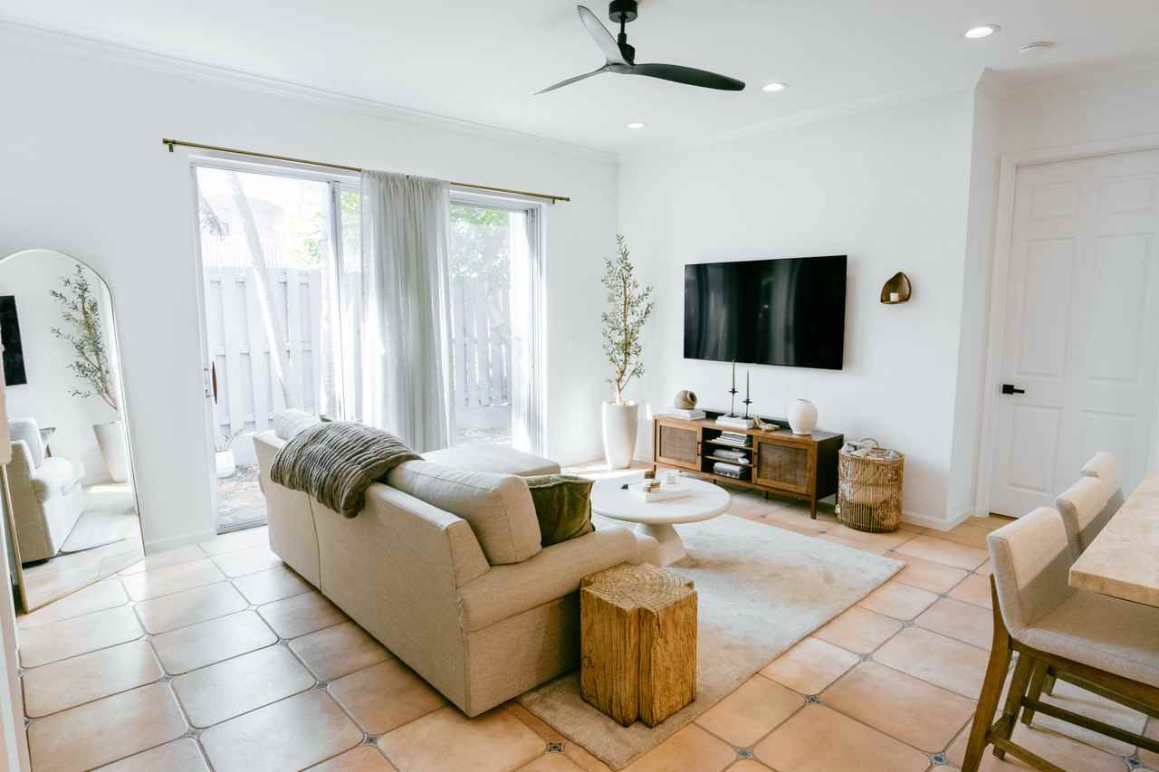 4619 Poinciana St #2A - Photo 4 of 14