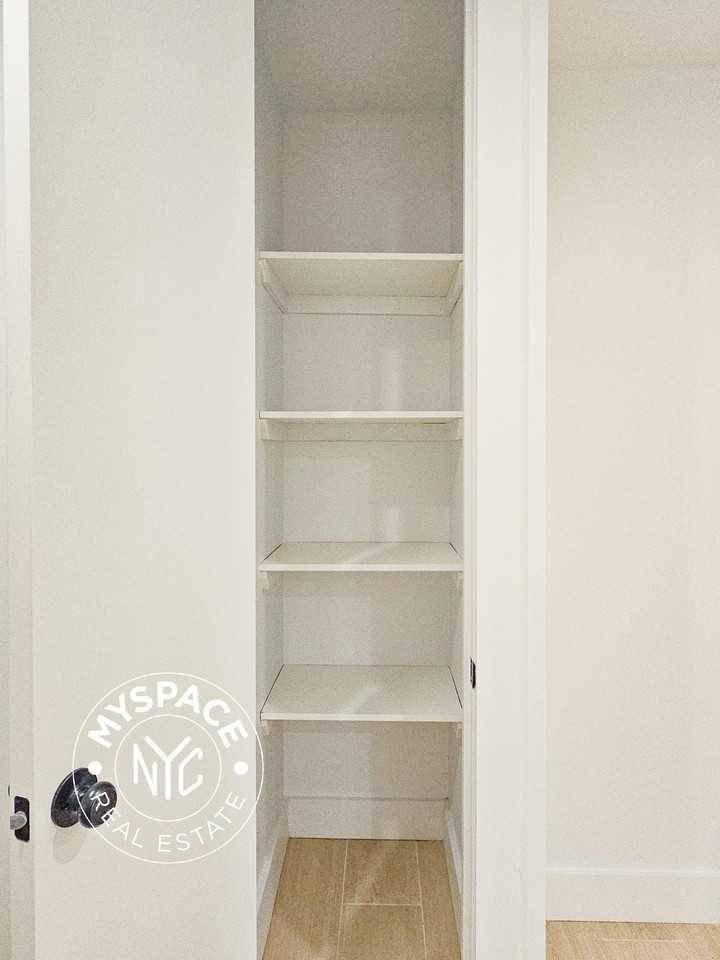 638 Lafayette Ave #1A - Photo 7 of 20