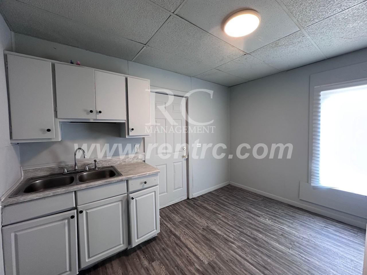 512 N Griffin St - Photo 3 of 18
