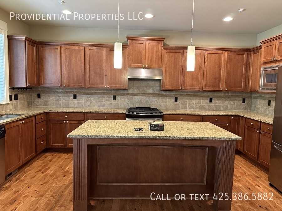 17020 Ne 118th Way - Photo 2 of 27