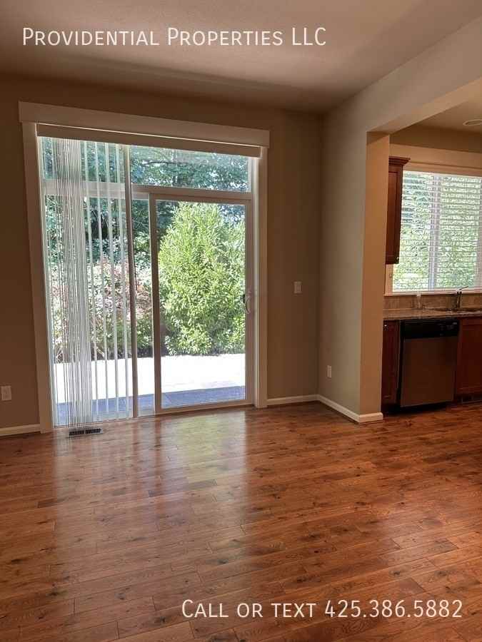 17020 Ne 118th Way - Photo 3 of 27