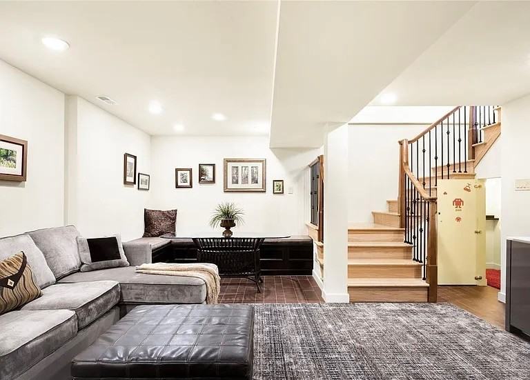 790 Clayton Street - Photo 3 of 18