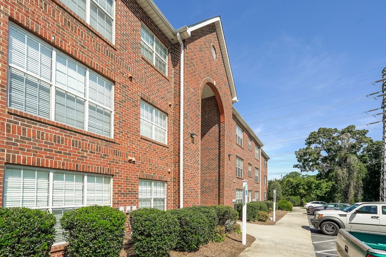 Wendover Ridge Apartments - Photo 4 of 18